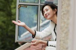 爱游戏APP-闪耀安联球场！克瓦拉茨赫利亚跨越战火的弧线，拜仁强势晋级彰显足球双面