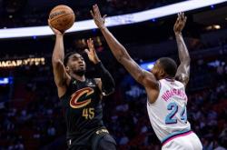 爱游戏体育-快船逆转马刺，憾失比赛