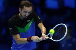 爱游戏tv-包含拉沃尔杯翻盘ATP总决赛，梅德韦杰夫点燃赛场的词条