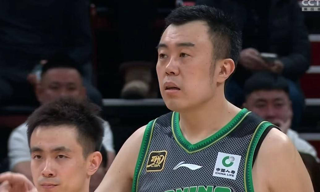 辽宁男篮防守出色，成功挫败挑战者