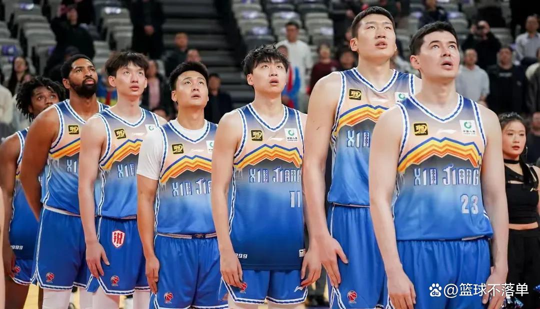 包含公布大名单，豪强球队实力凸显的词条