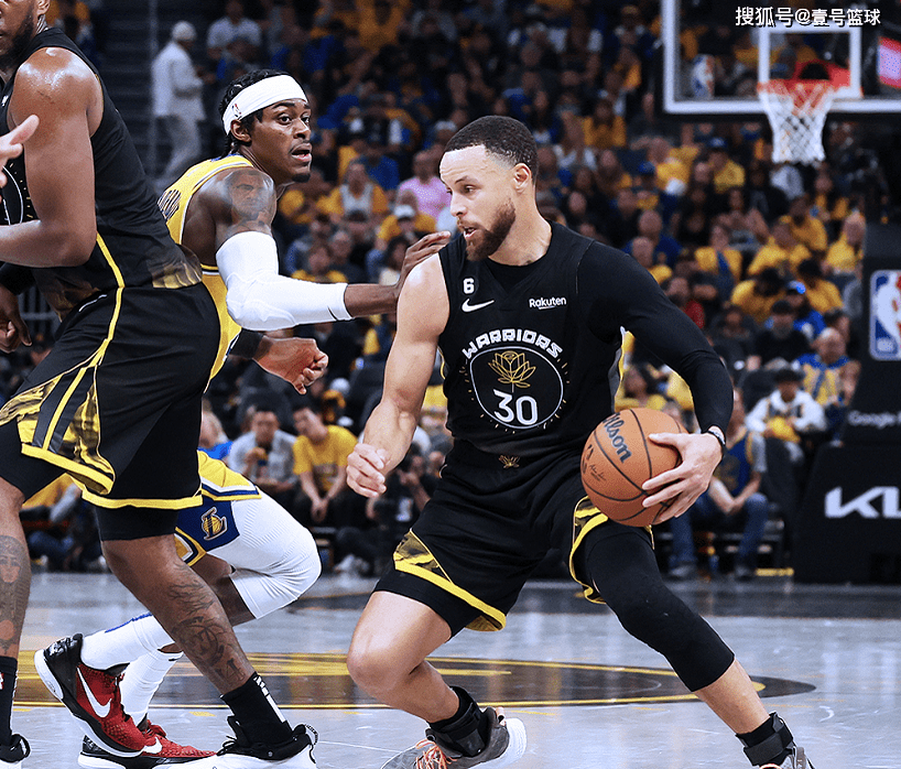 荷兰碾压塞内加尔，阿奎罗打破历史纪录的简单介绍