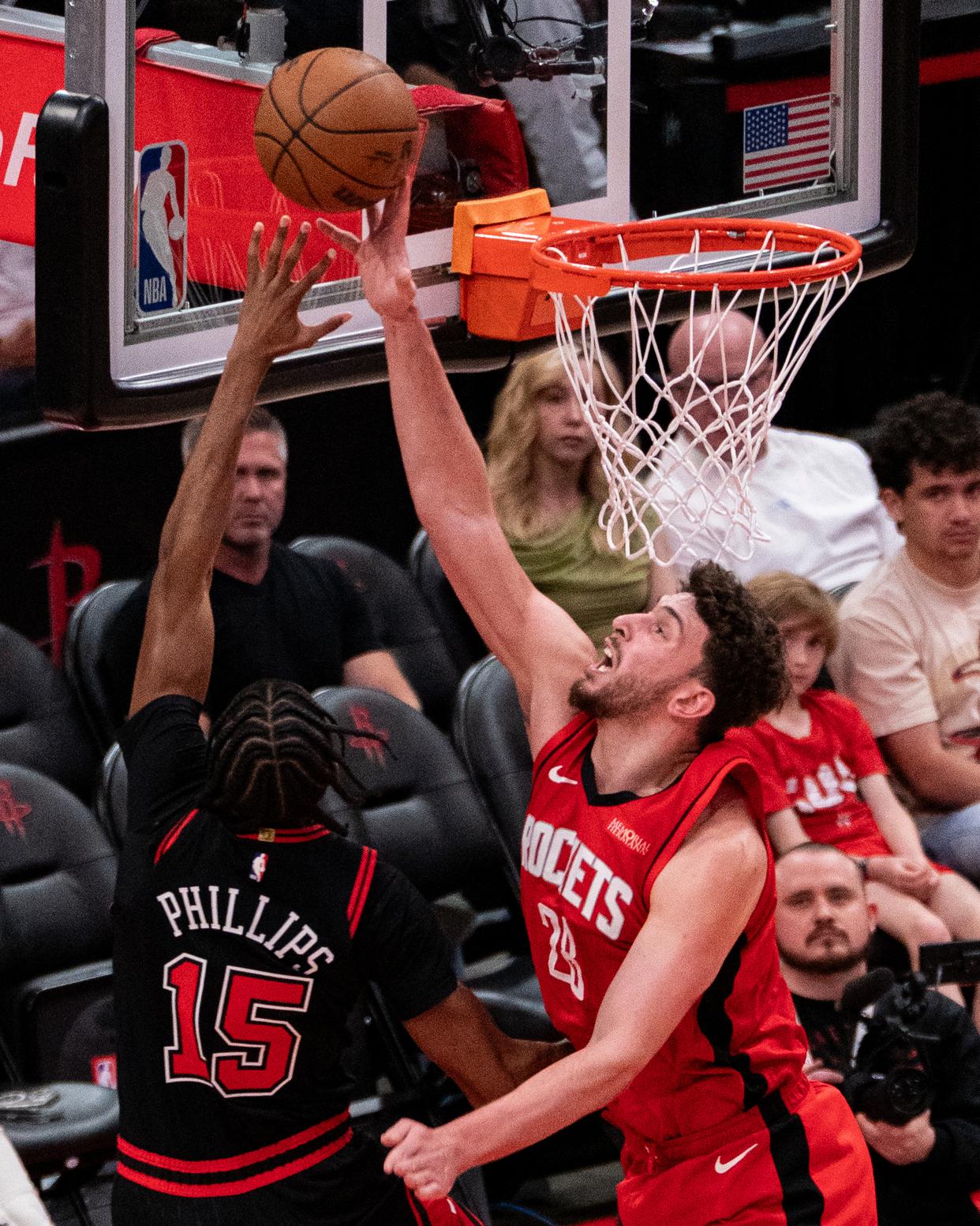 NBA季后赛：公牛拿下关键胜利的简单介绍