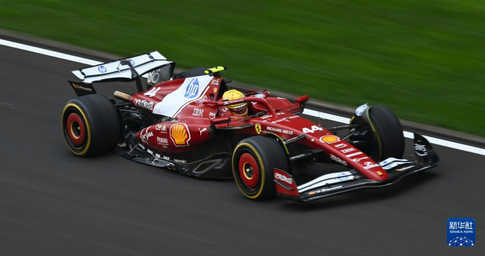 迈凯伦险胜哈斯车队,汉密尔顿惊艳四座 迈凯伦险胜哈斯车队,汉密尔顿惊艳四座