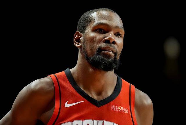 爵士绝杀广州队,杜兰特刷新纪录 爵士绝杀广州队,杜兰特刷新纪录