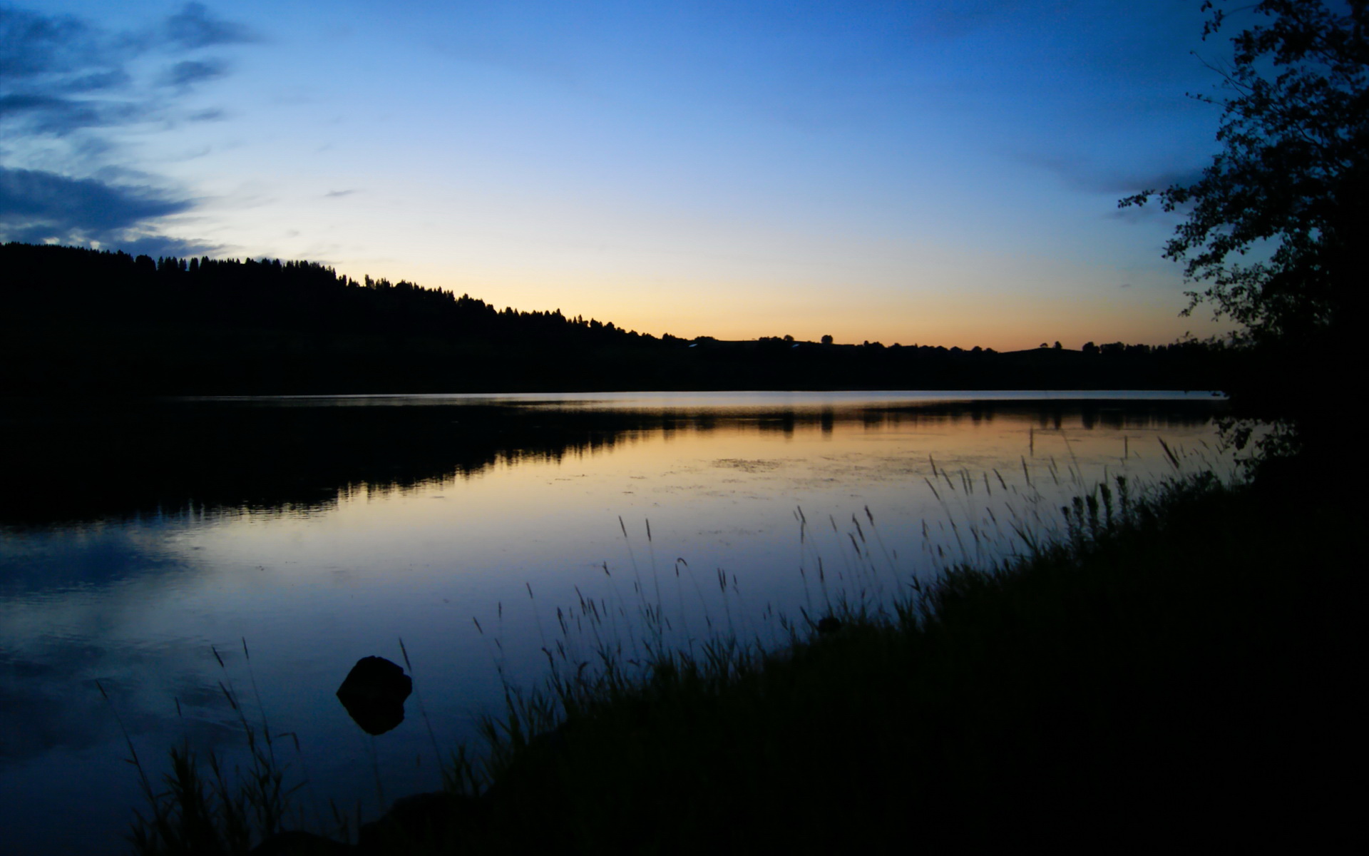 东方魔法师点燃赛场，黄色潜水艇火力压制马德里竞技